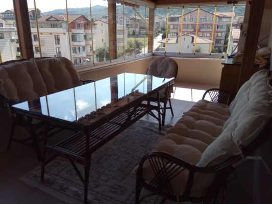 Veranda-Cam-Balkon-Bahçe-Masa-Sandalye-Kanepe